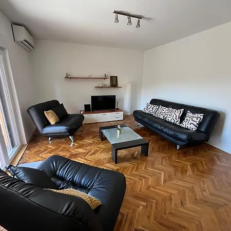Paulina Apartment *